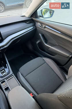 Лифтбек Skoda Octavia 2023 в 