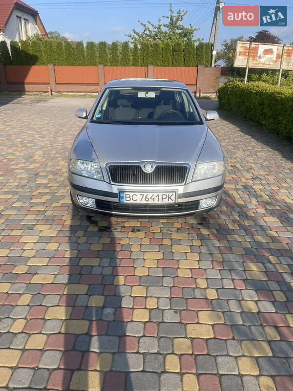 Лифтбек Skoda Octavia 2005 в Львове