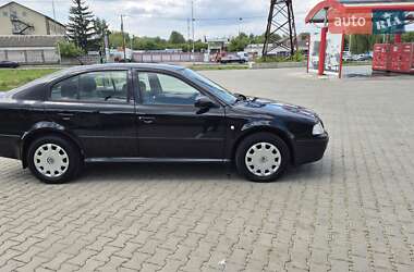 Лифтбек Skoda Octavia 2004 в 