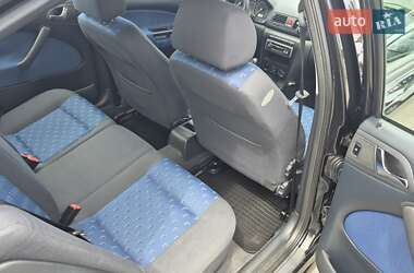 Лифтбек Skoda Octavia 2004 в 