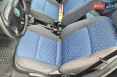 Лифтбек Skoda Octavia 2004 в 