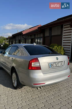 Лифтбек Skoda Octavia 2010 в 