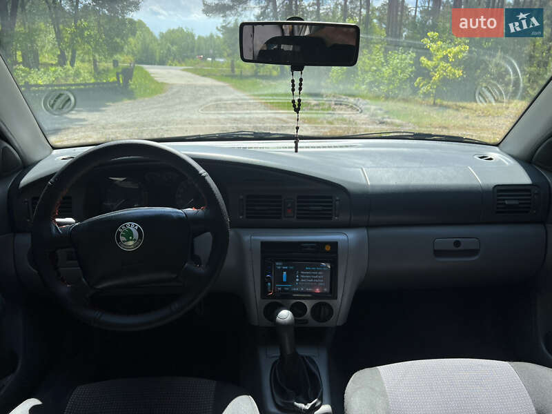 Ліфтбек Skoda Octavia 1998 в Ковелі