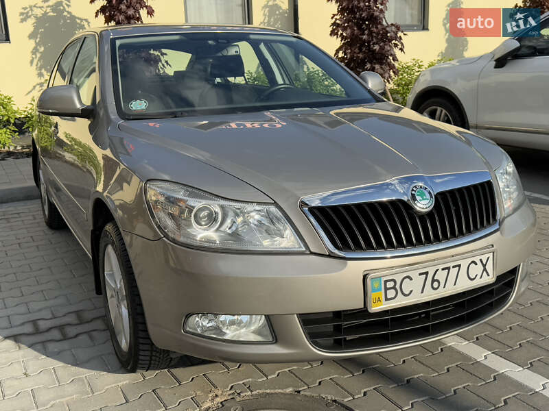 Лифтбек Skoda Octavia 2013 в 