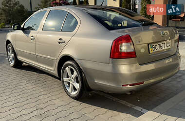 Лифтбек Skoda Octavia 2013 в 