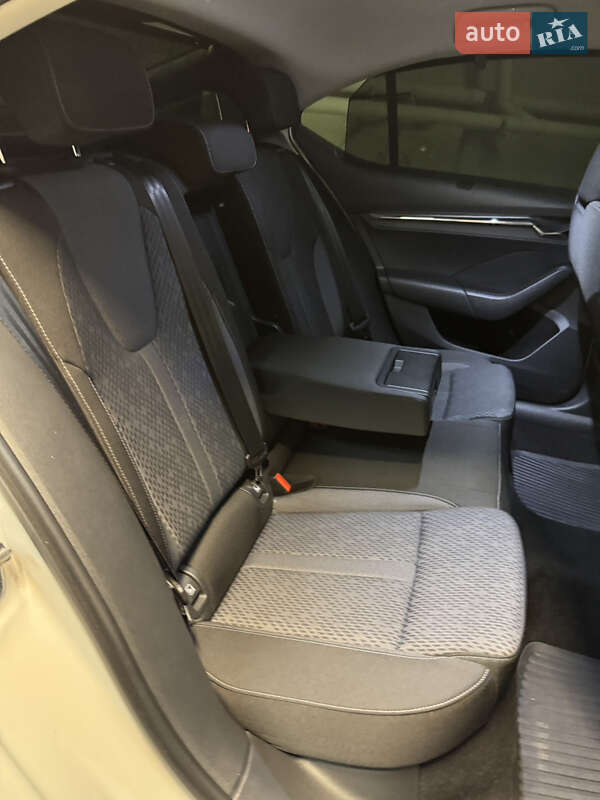 Ліфтбек Skoda Octavia 2020 в Дніпрі