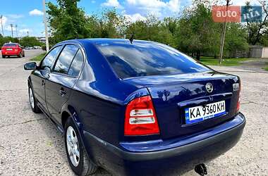 Лифтбек Skoda Octavia 2000 в 