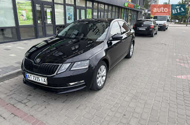 Ліфтбек Skoda Octavia 2018 в 