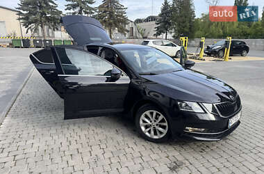 Ліфтбек Skoda Octavia 2018 в 