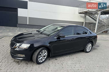 Ліфтбек Skoda Octavia 2018 в 