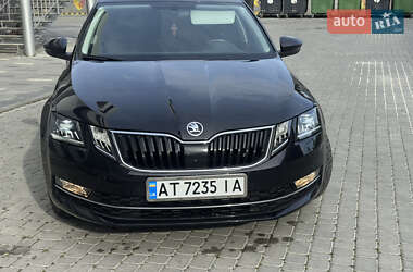 Ліфтбек Skoda Octavia 2018 в 