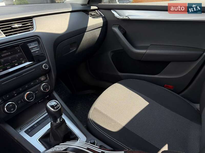 Універсал Skoda Octavia 2015 в Рівному