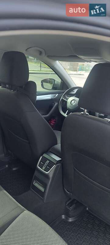 Лифтбек Skoda Octavia 2016 в Киеве