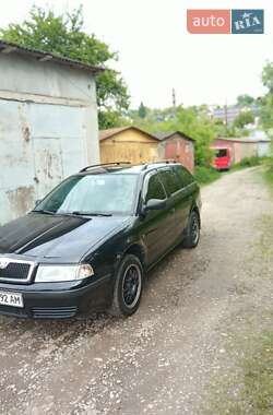 Універсал Skoda Octavia 2008 в Чернівцях
