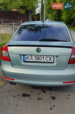 Лифтбек Skoda Octavia 2011 в 