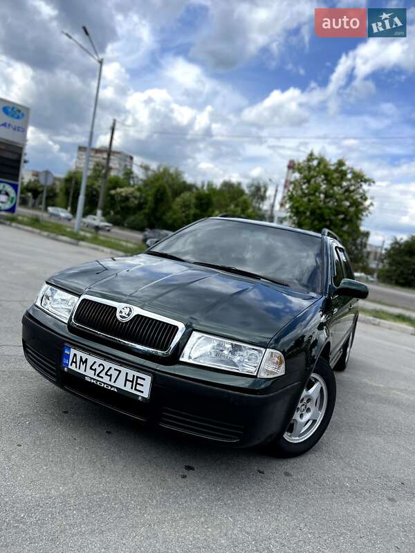 Универсал Skoda Octavia 2002 в 
