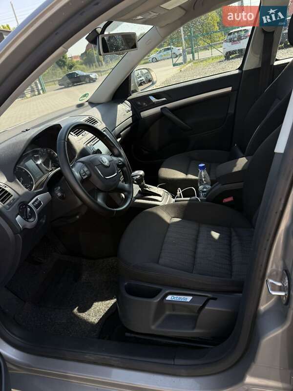 Універсал Skoda Octavia 2011 в Великій Багачці