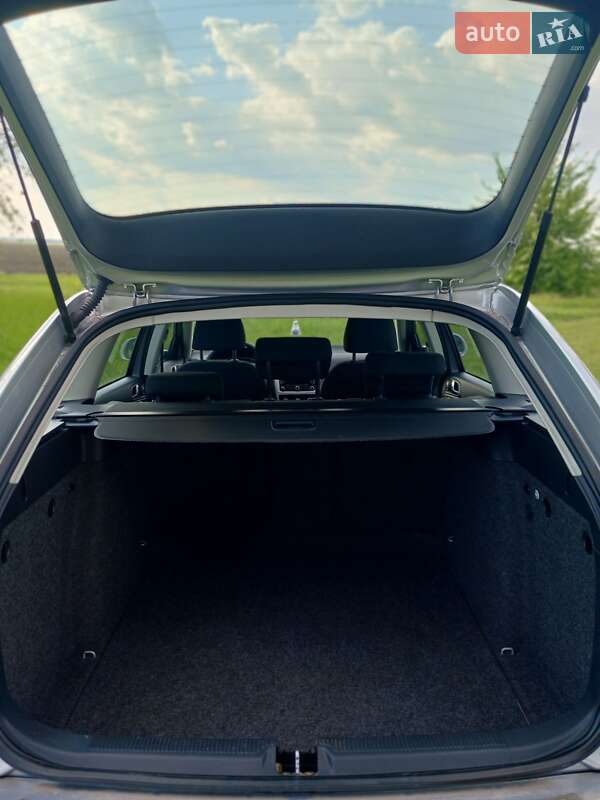 Универсал Skoda Octavia 2011 в Хороле