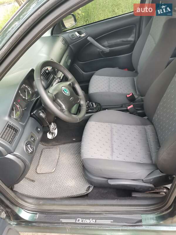 Лифтбек Skoda Octavia 2008 в Сумах