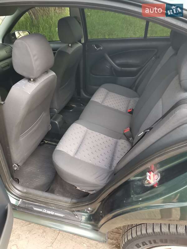 Лифтбек Skoda Octavia 2008 в Сумах