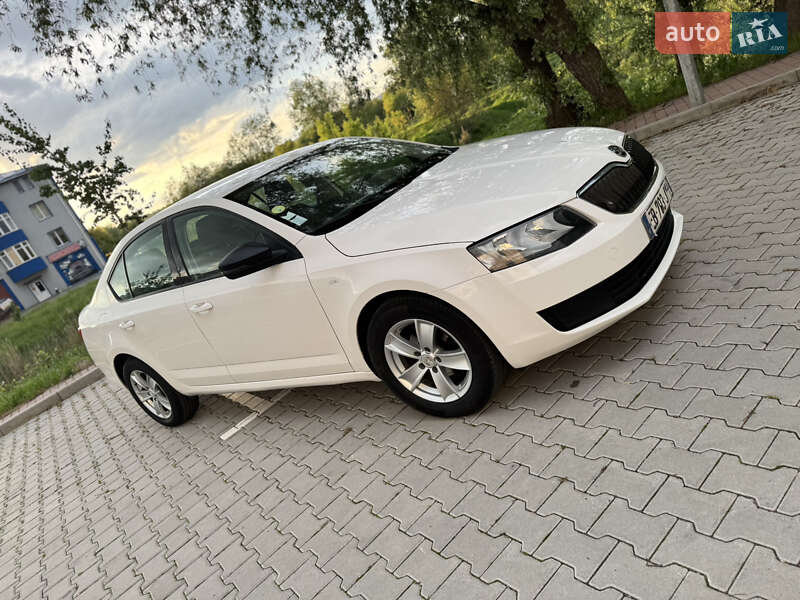 Лифтбек Skoda Octavia 2016 в Хмельницком