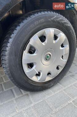 Универсал Skoda Octavia 2002 в 