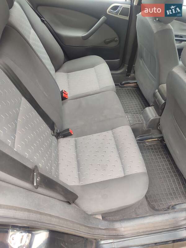 Універсал Skoda Octavia 2003 в Охтирці