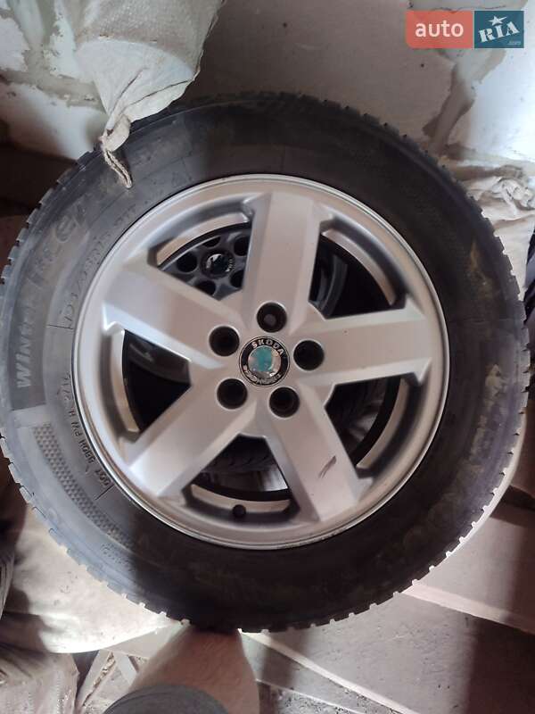 Універсал Skoda Octavia 2003 в Охтирці