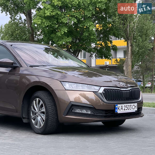Универсал Skoda Octavia 2021 в Киеве