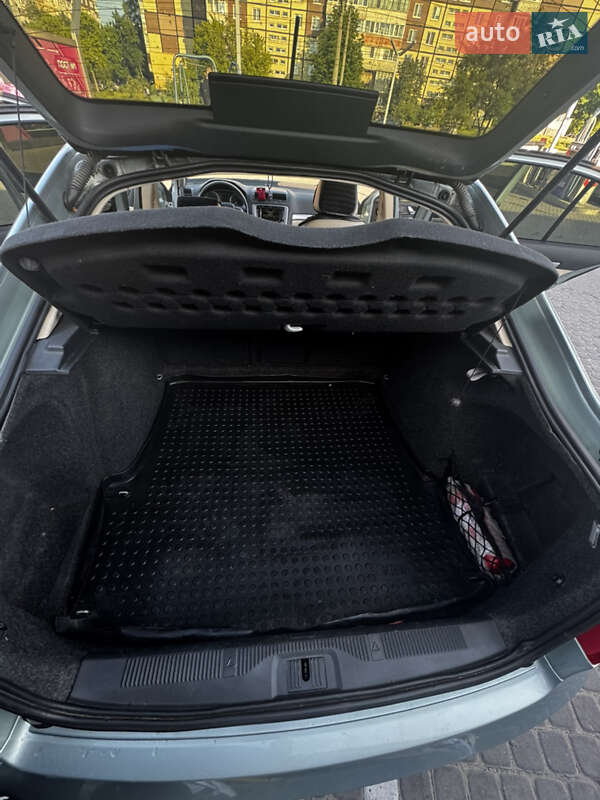 Ліфтбек Skoda Octavia 2010 в Дніпрі