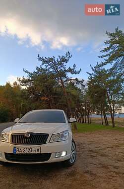 Лифтбек Skoda Octavia 2012 в Кропивницком