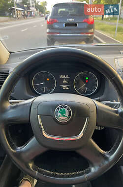 Лифтбек Skoda Octavia 2011 в 