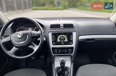 Універсал Skoda Octavia 2012 в 