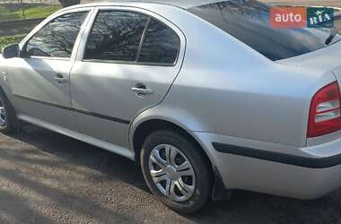 Ліфтбек Skoda Octavia 2004 в 