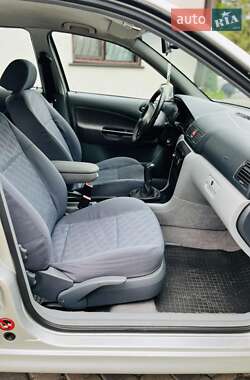 Універсал Skoda Octavia 2000 в 