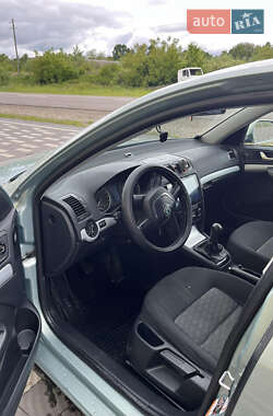 Лифтбек Skoda Octavia 2010 в 