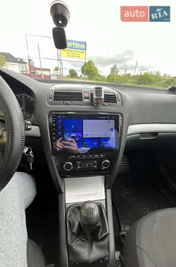 Лифтбек Skoda Octavia 2010 в 
