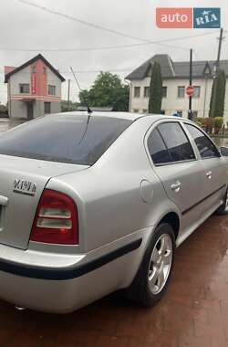 Лифтбек Skoda Octavia 2003 в 