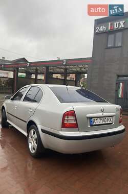 Лифтбек Skoda Octavia 2003 в 