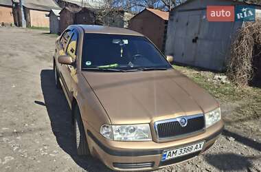 Лифтбек Skoda Octavia 2001 в 