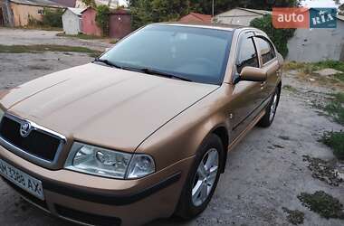 Лифтбек Skoda Octavia 2001 в 