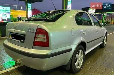 Лифтбек Skoda Octavia 2008 в 