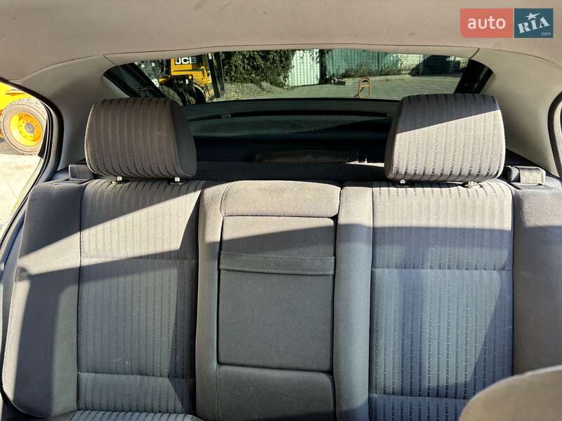 Лифтбек Skoda Octavia 2001 в Днепре