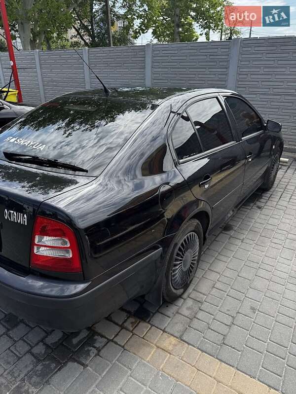 Лифтбек Skoda Octavia 2002 в Одессе