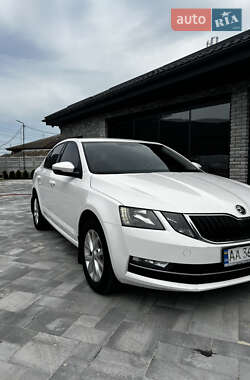Лифтбек Skoda Octavia 2017 в 