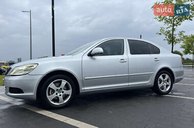 Лифтбек Skoda Octavia 2010 в 