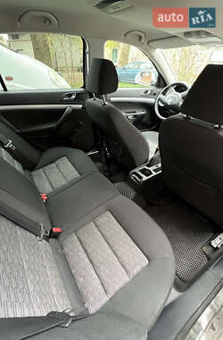 Лифтбек Skoda Octavia 2010 в 