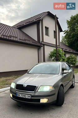 Лифтбек Skoda Octavia 2006 в 