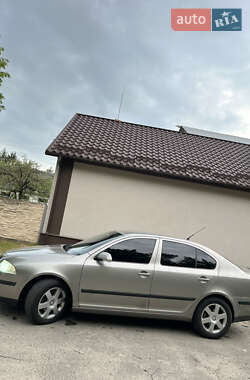 Лифтбек Skoda Octavia 2006 в 