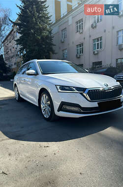 Универсал Skoda Octavia 2021 в 